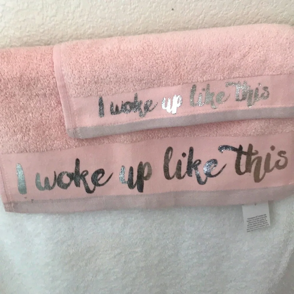 Girly Glam Cosmopolitan pink hand towel/washcloth set